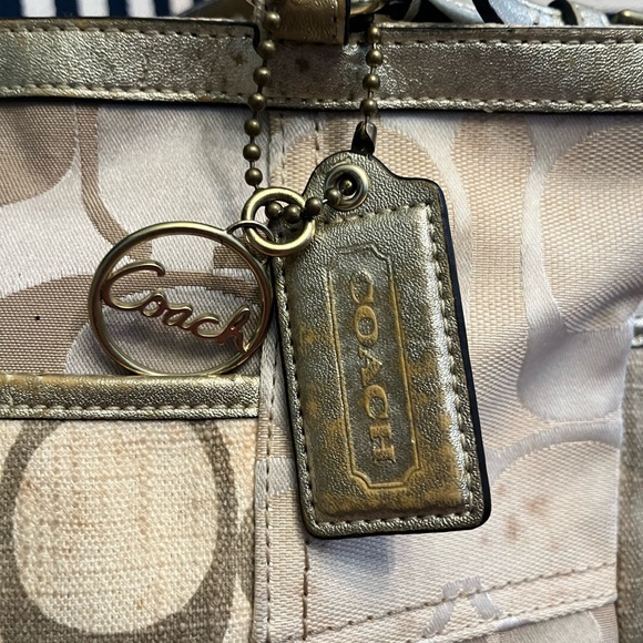 Coach Shoulder Bag (Peeling) - Picture 3 of 12